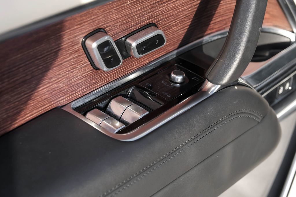 Used 2023 Land Rover Range Rover SE image 49