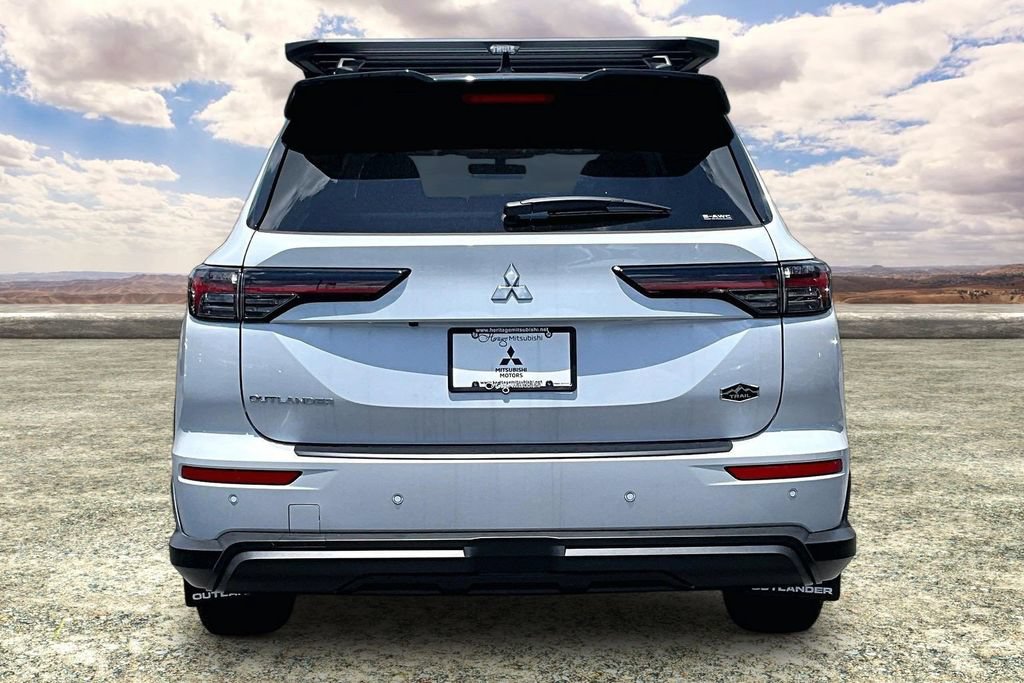 New 2026 Mitsubishi Outlander AWD image 4