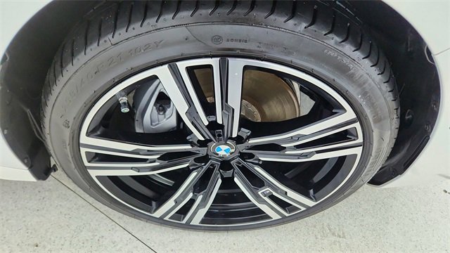 Used 2023 BMW i7 xDrive60 image 57