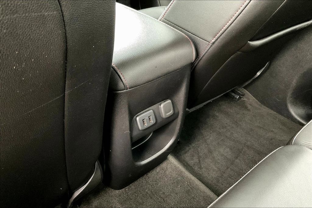 Used 2017 GMC Canyon SLE w/ All Terrain Package image 25