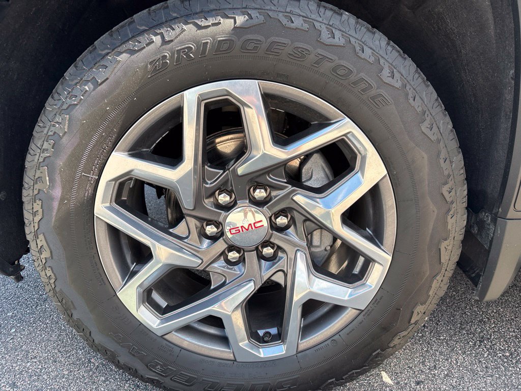 Used 2024 GMC Sierra 1500 SLT w/ SLT Convenience Package AWD/4WD image 21