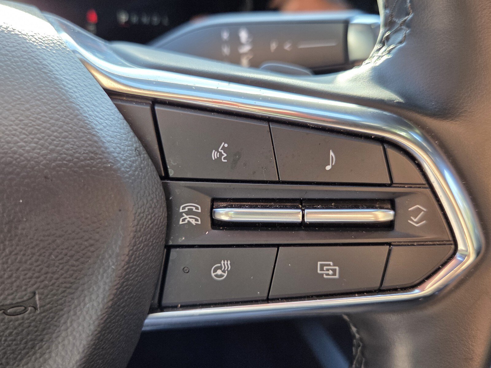 Certified 2025 Chevrolet Equinox LT FWD image 32