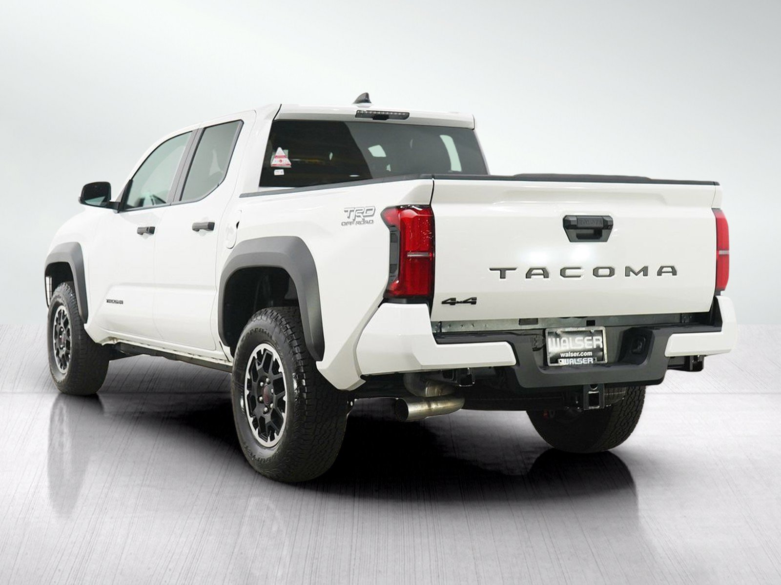 Used 2025 Toyota Tacoma TRD Off-Road AWD/4WD image 3