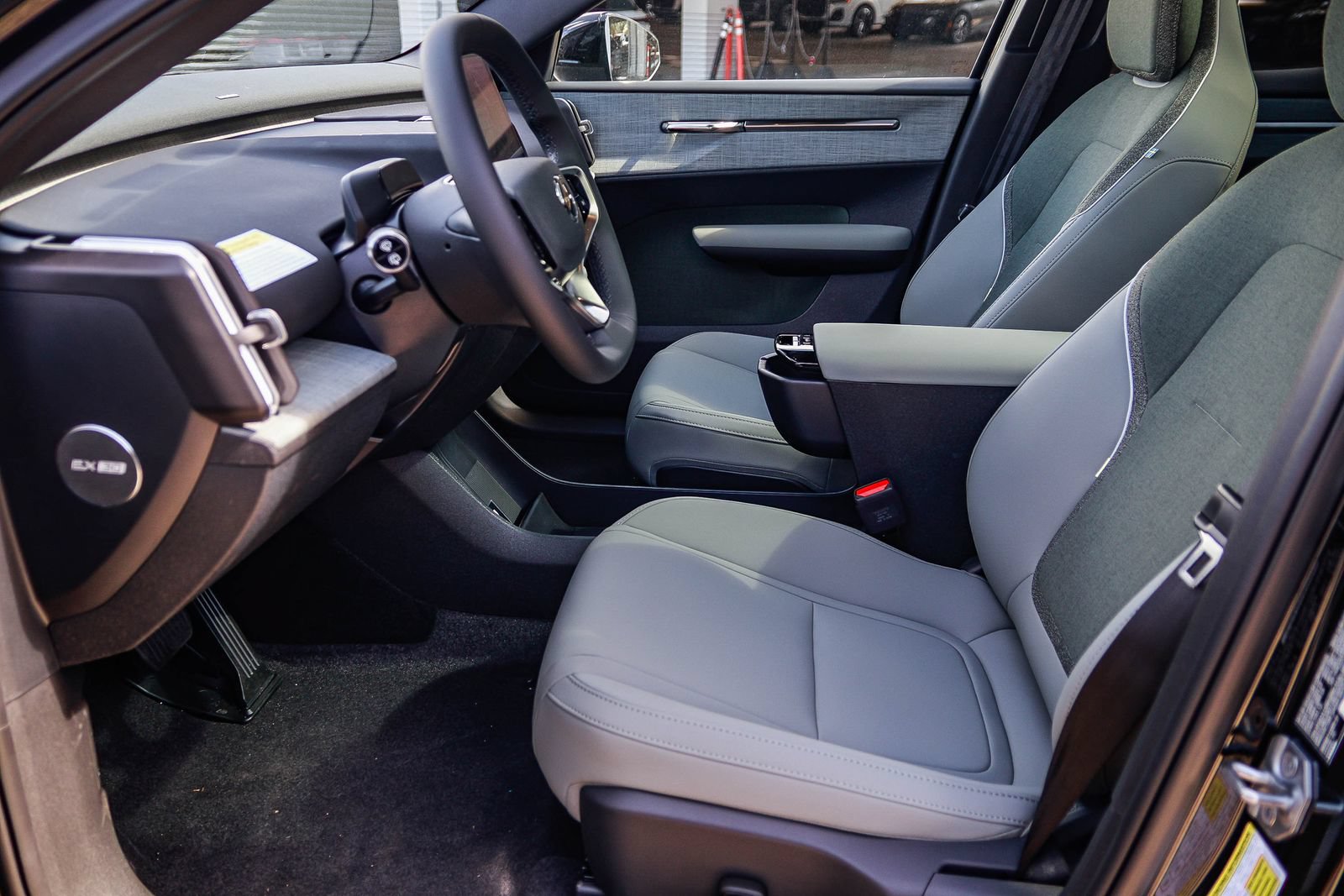 New 2026 Volvo EX30 Ultra AWD/4WD image 19