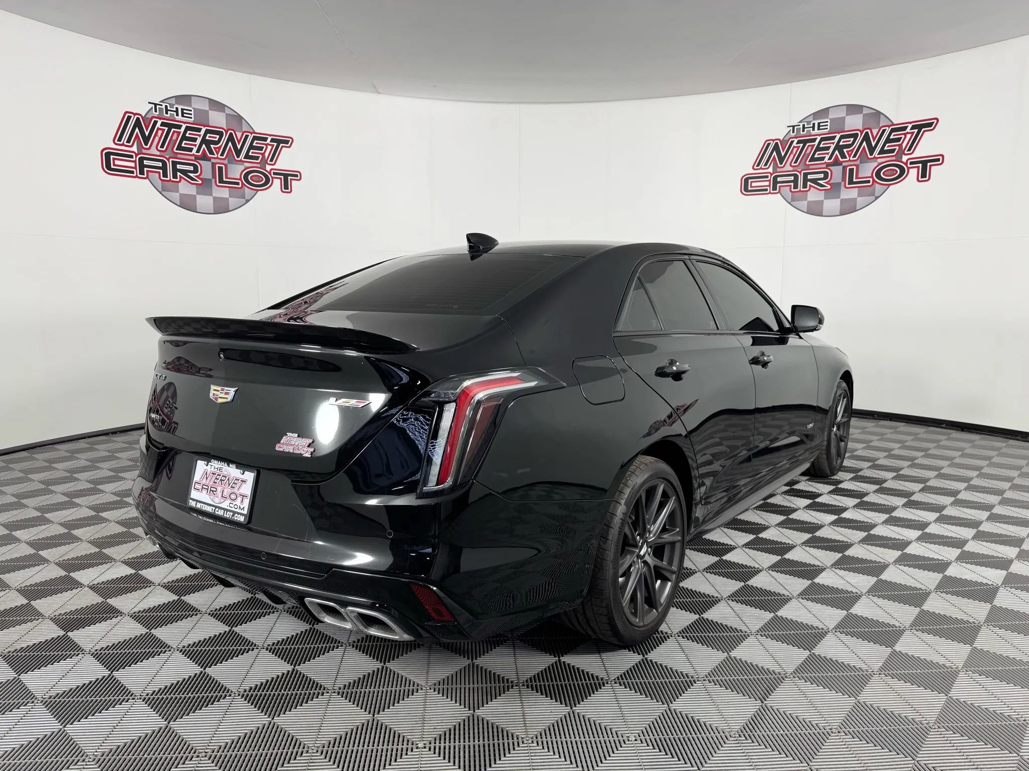 Used 2025 Cadillac CT4 V w/ Technology Package image 7