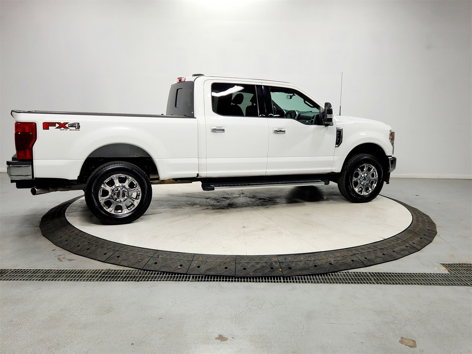 Used 2022 Ford F250 Lariat w/ Lariat Ultimate Package image 8
