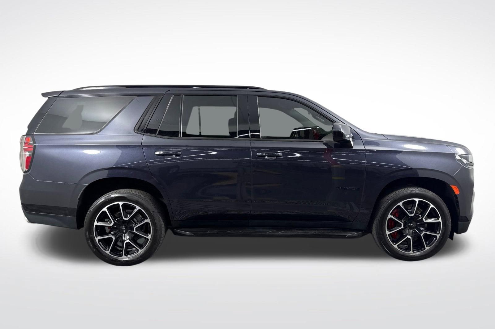 Used 2022 Chevrolet Tahoe RST w/ Sport Performance Package AWD/4WD image 2