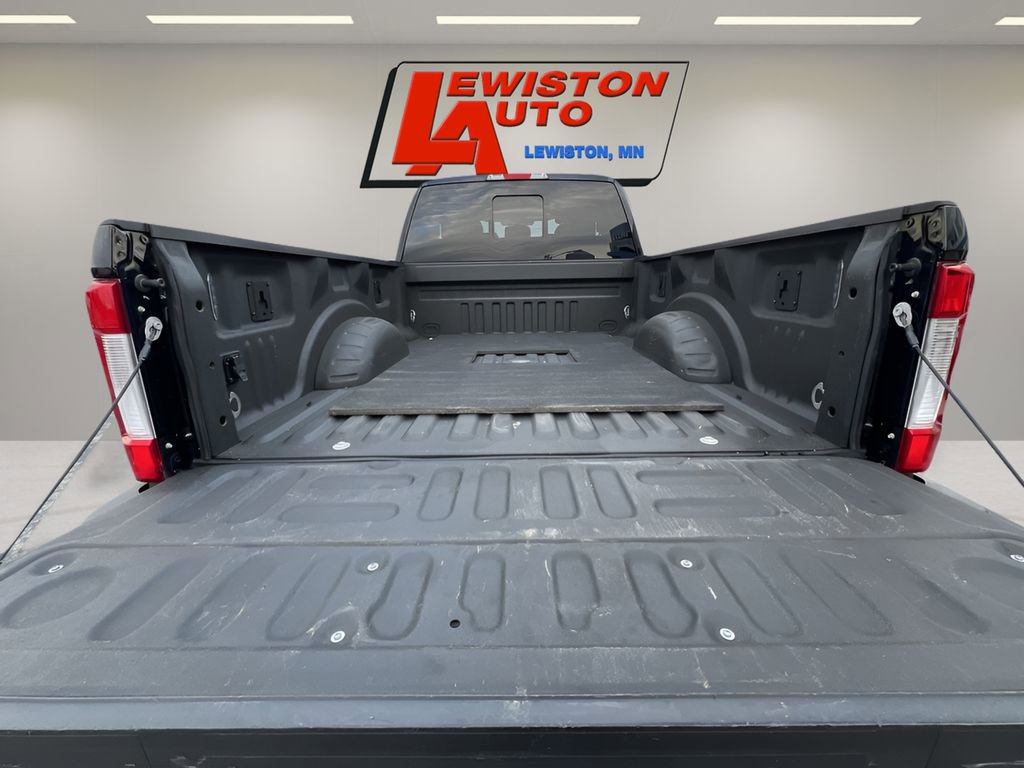 Used 2017 Ford F350 Lariat w/ Chrome Package image 24