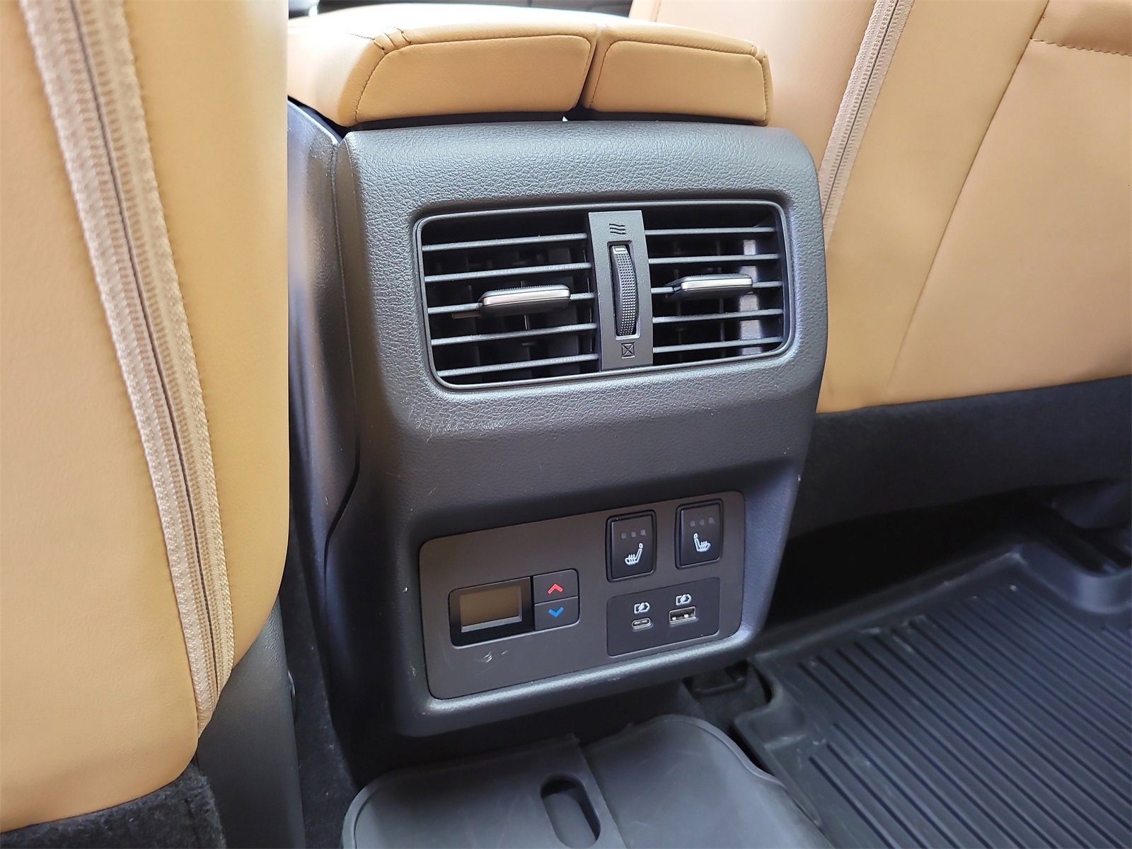 Used 2021 Nissan Rogue Platinum image 14