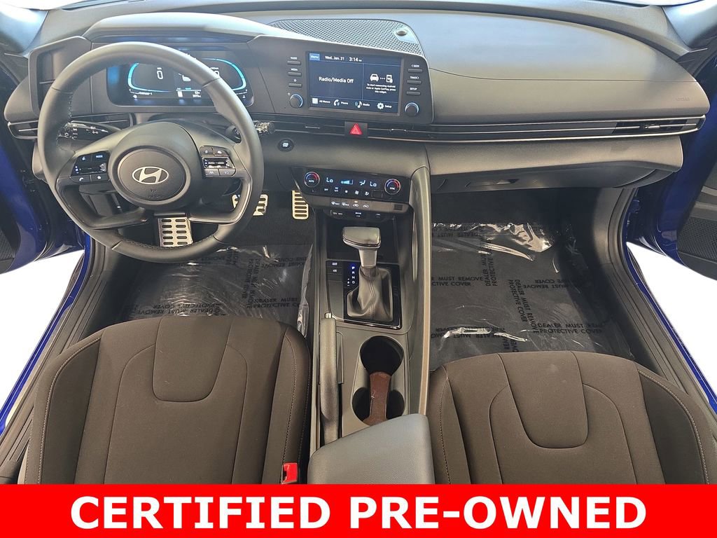 Certified 2025 Hyundai Elantra Sport image 9