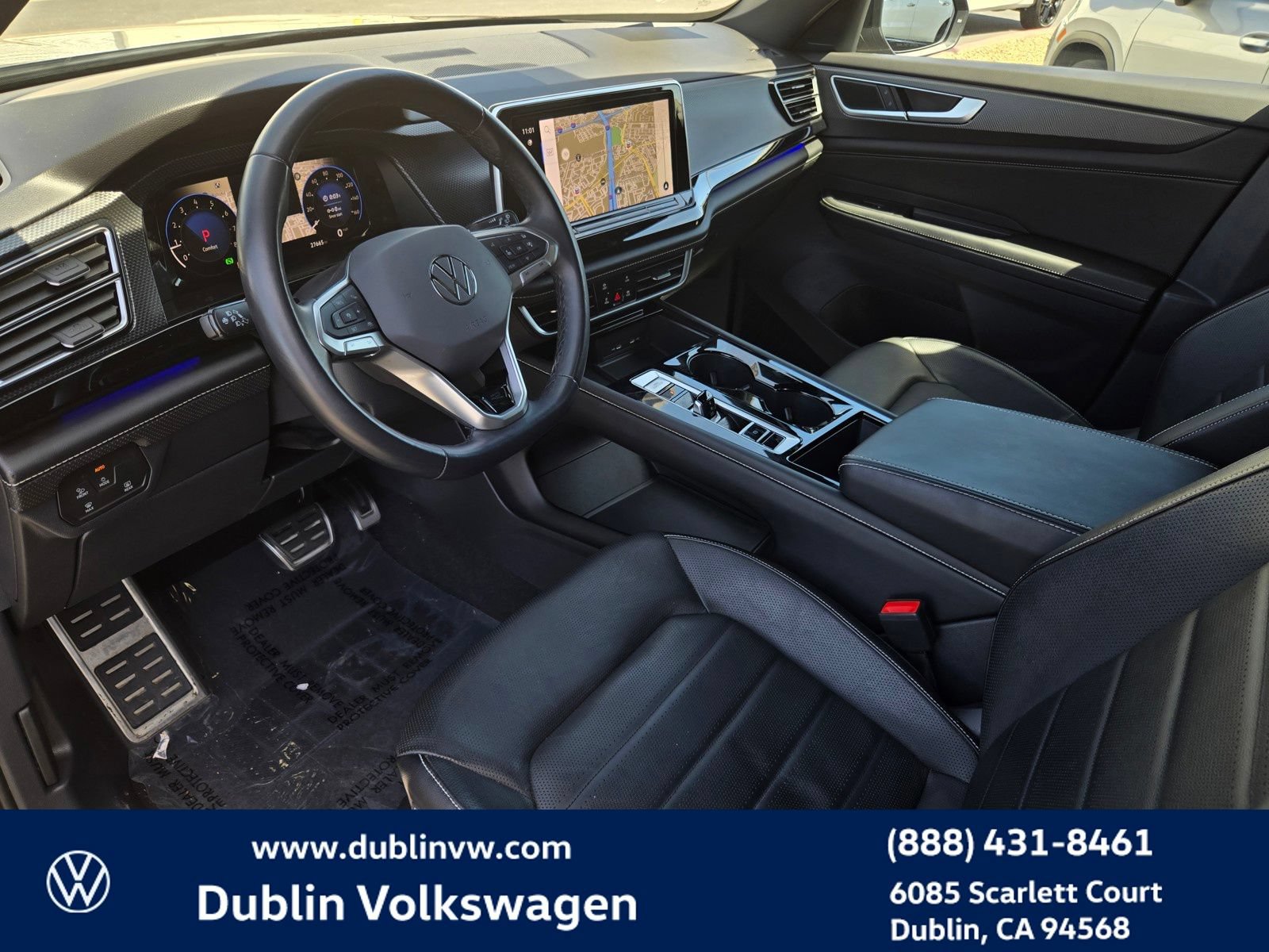 Certified 2024 Volkswagen Atlas Cross Sport SEL R-Line AWD/4WD image 9