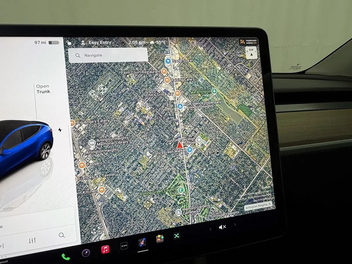 Used 2023 Tesla Model Y Long Range AWD/4WD image 13
