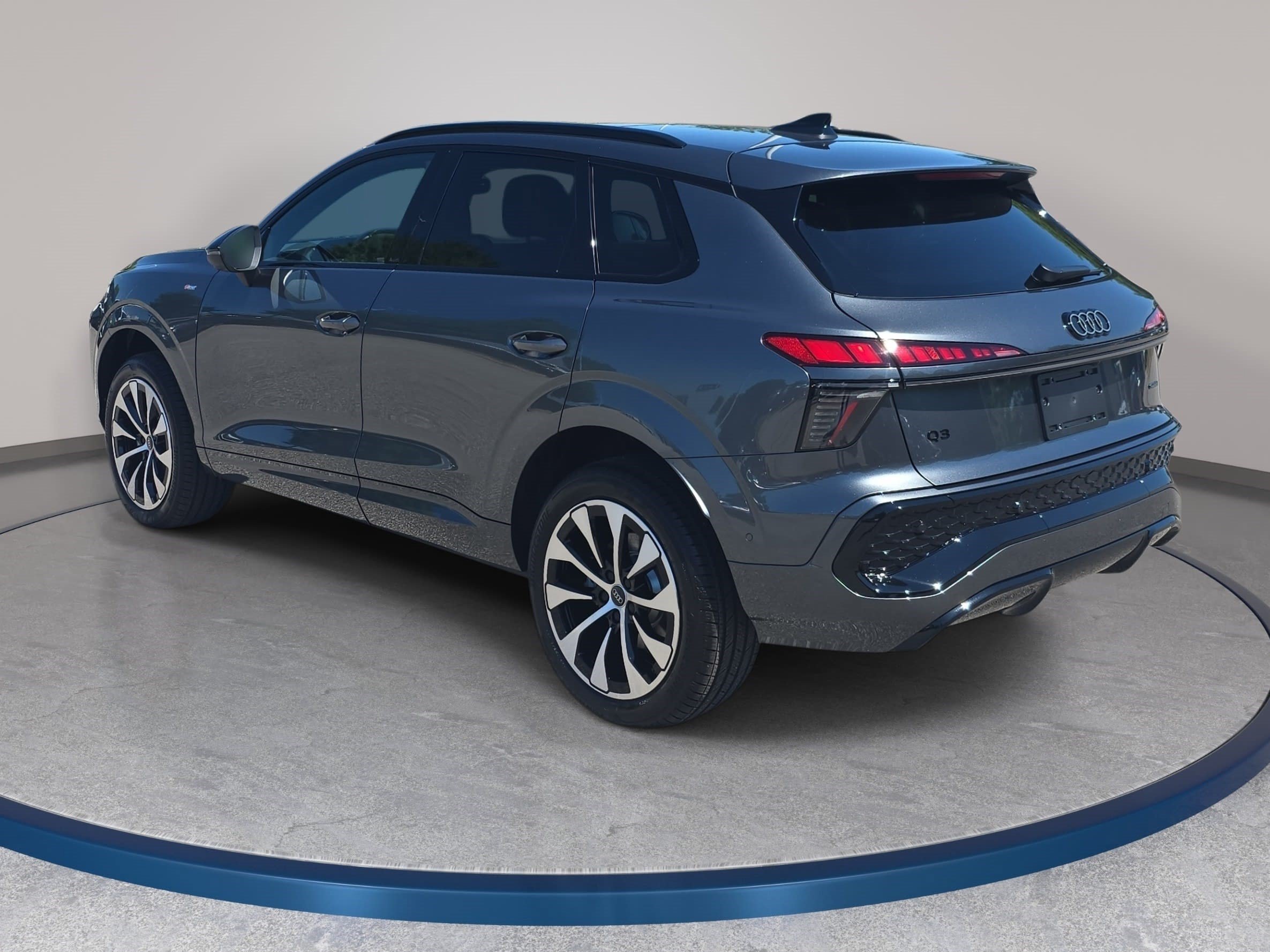 New 2026 Audi Q3 quattro 2.0T AWD/4WD image 8