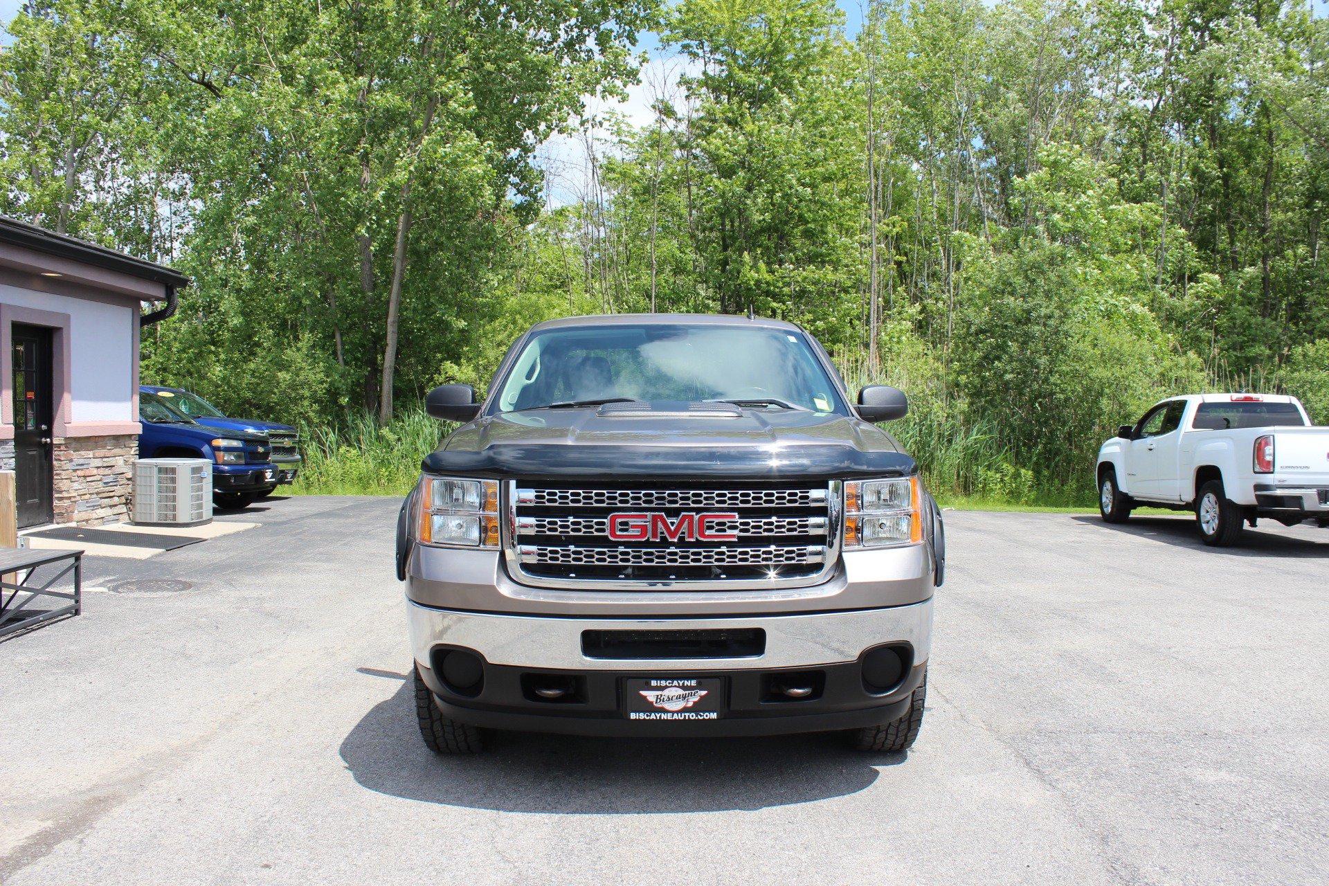 Used 2012 GMC Sierra 2500 SLE w/ Snow Plow Prep Package AWD/4WD image 10