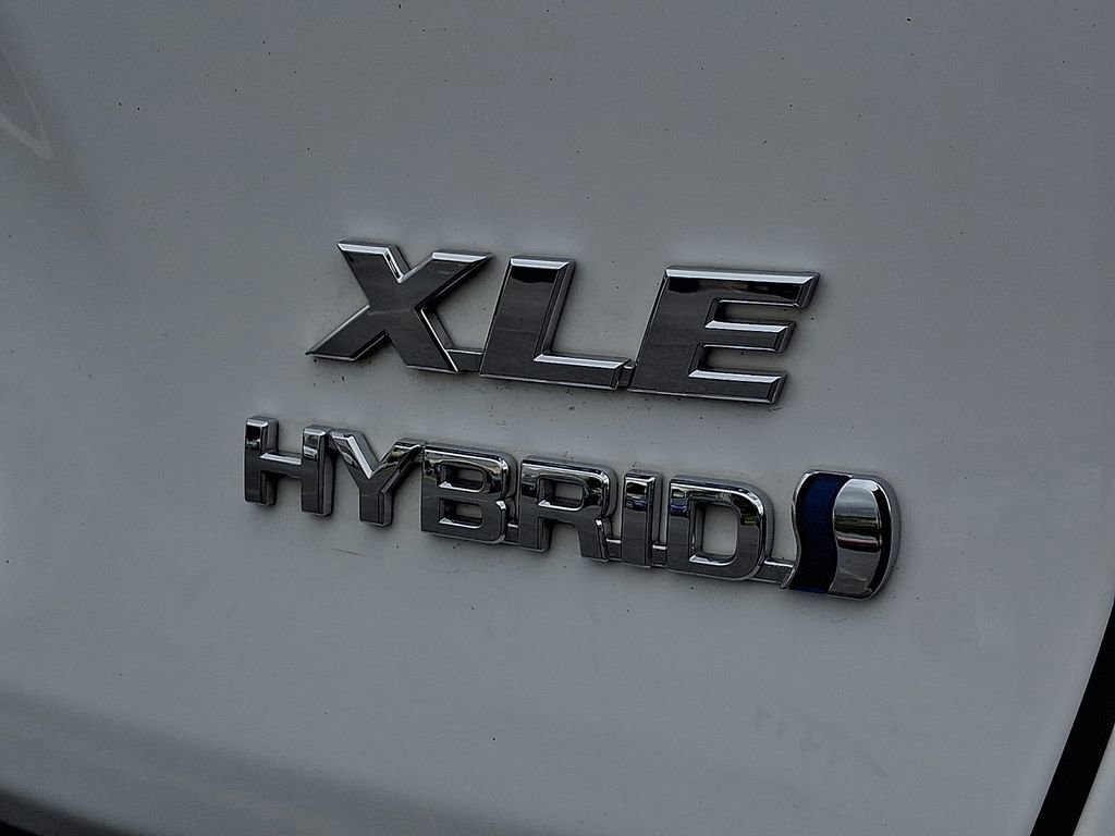 Used 2021 Toyota RAV4 XLE w/ Convenience Package AWD/4WD image 30