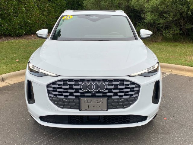 Used 2025 Audi Q5 Premium Plus AWD/4WD image 2