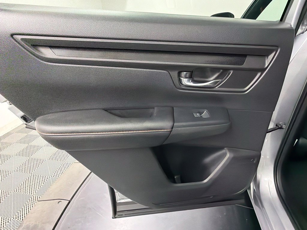 Used 2025 Honda CR-V Sport image 38