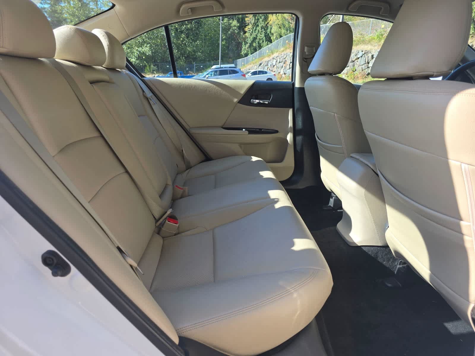 Used 2016 Honda Accord LX image 24