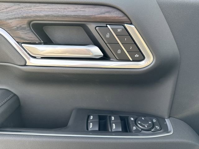 New 2026 GMC Sierra 1500 SLT w/ SLT Premium Package AWD/4WD image 13