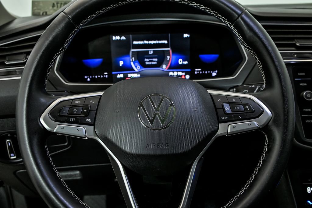 Used 2022 Volkswagen Tiguan SE image 18