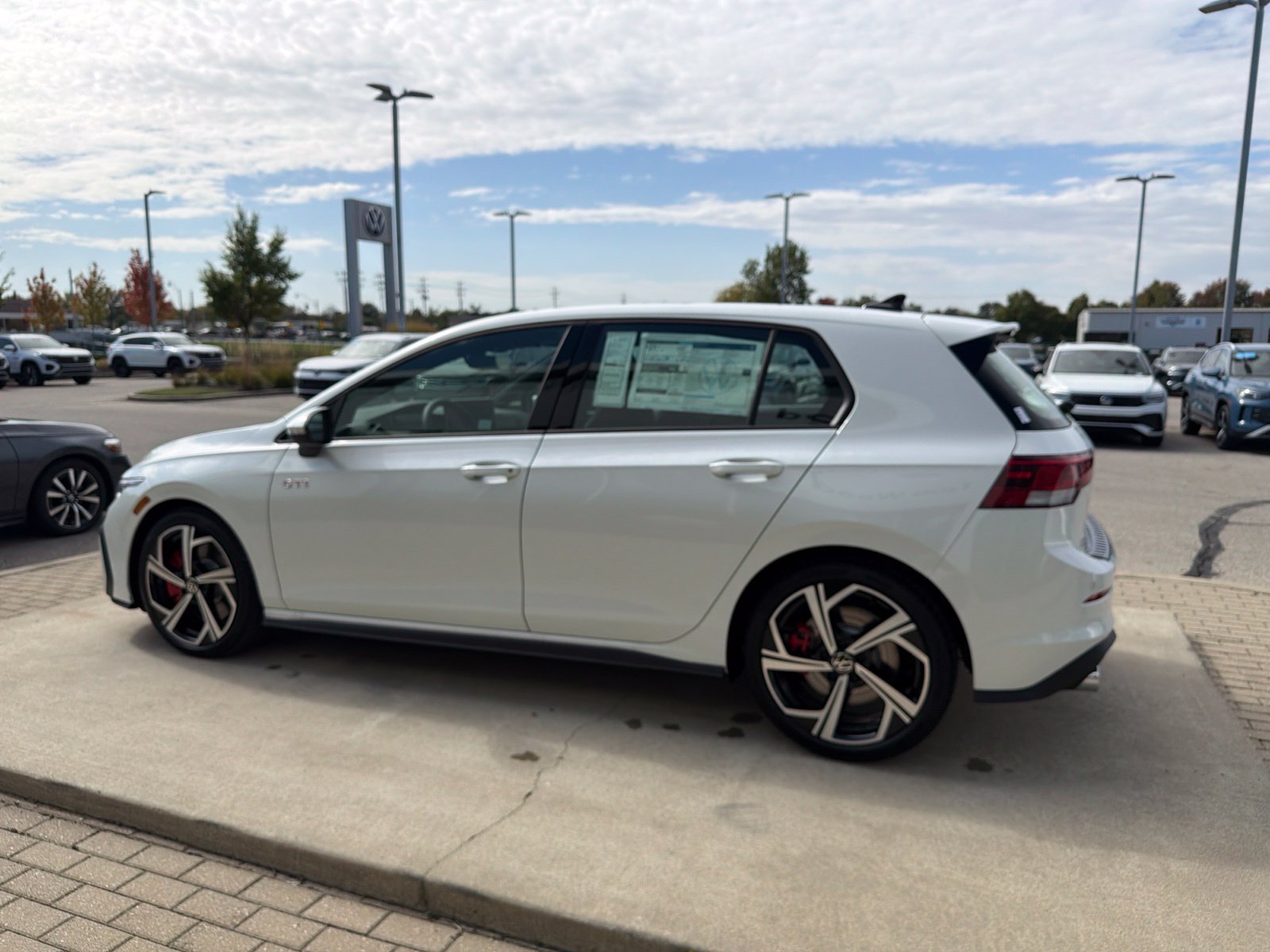 New 2026 Volkswagen GTI SE FWD image 39