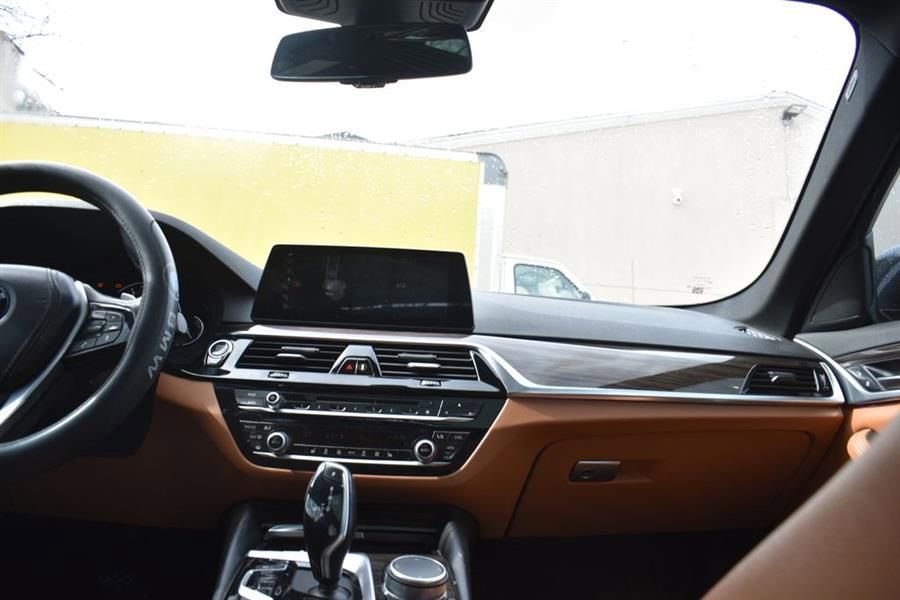 Used 2019 BMW 530i xDrive w/ Convenience Package AWD/4WD image 26