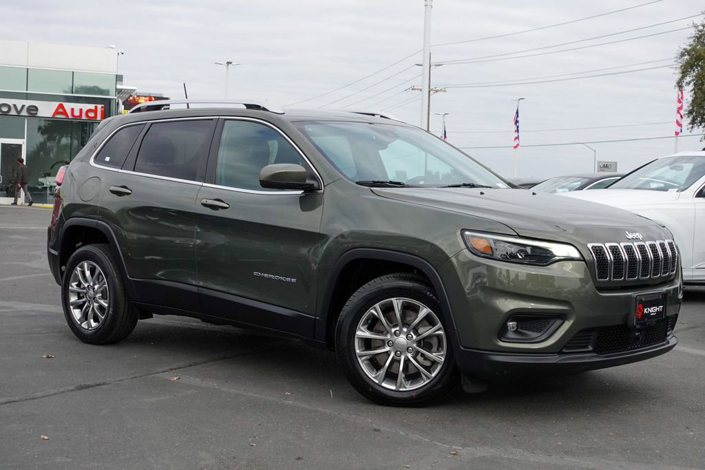 Used 2021 Jeep Cherokee Latitude Plus w/ Sun & Sound Group image 2