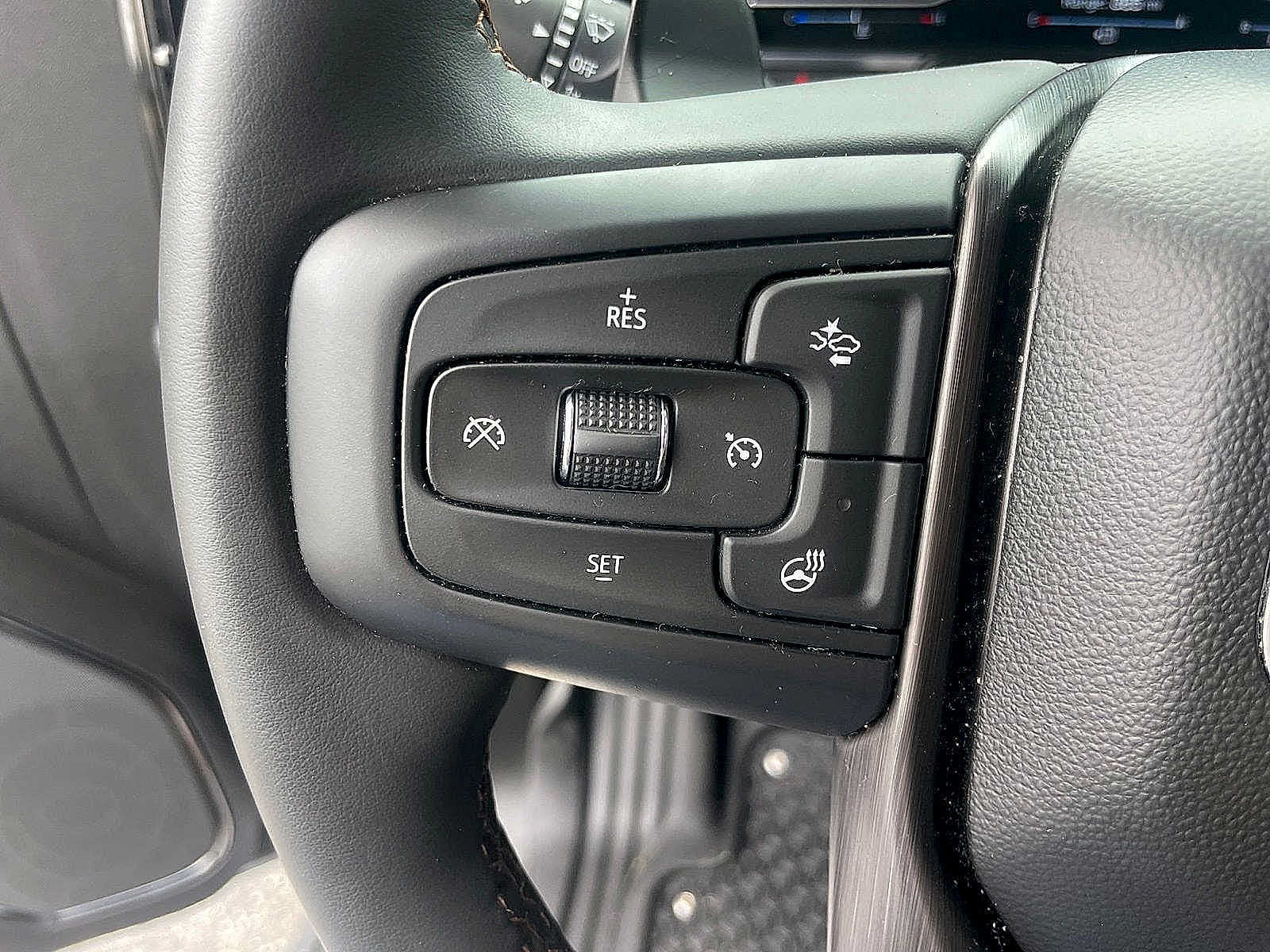 Used 2024 GMC Sierra 1500 AT4 w/ Technology Package AWD/4WD image 14