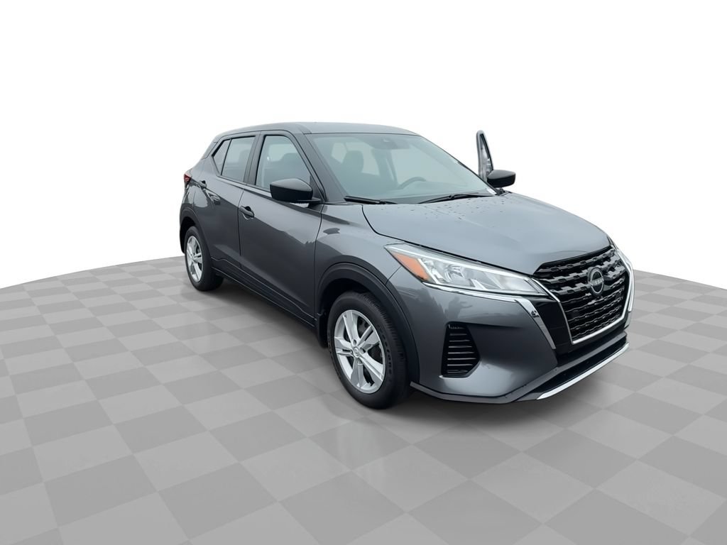 Used 2024 Nissan Kicks S FWD image 2