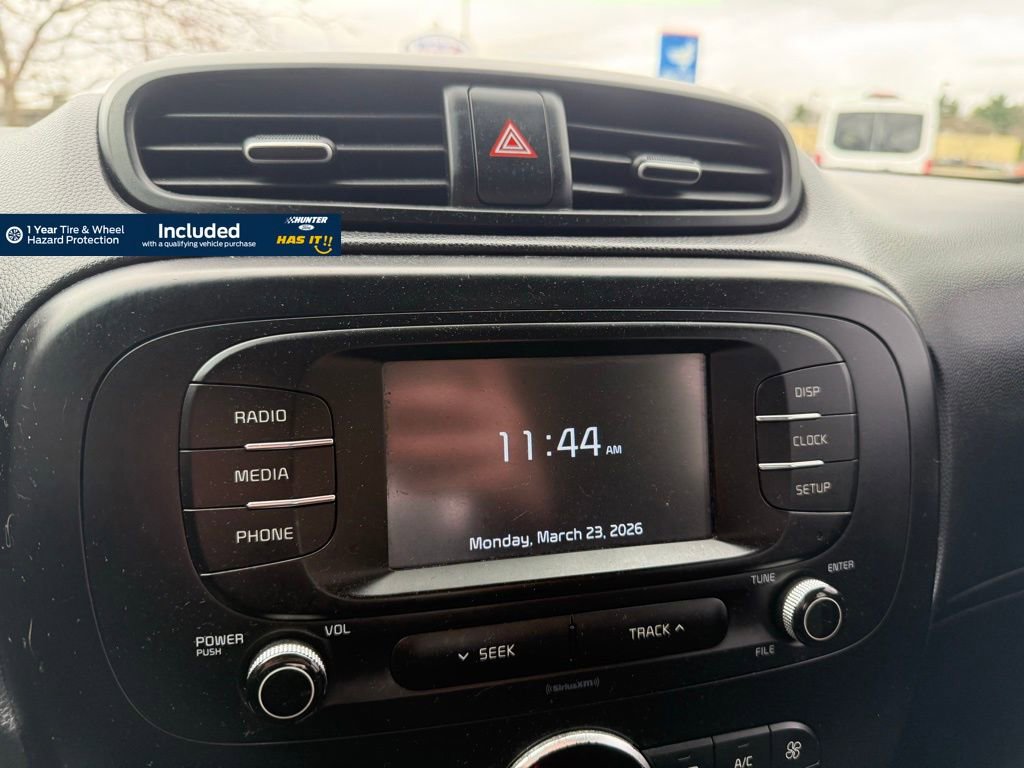 Used 2017 Kia Soul + image 13