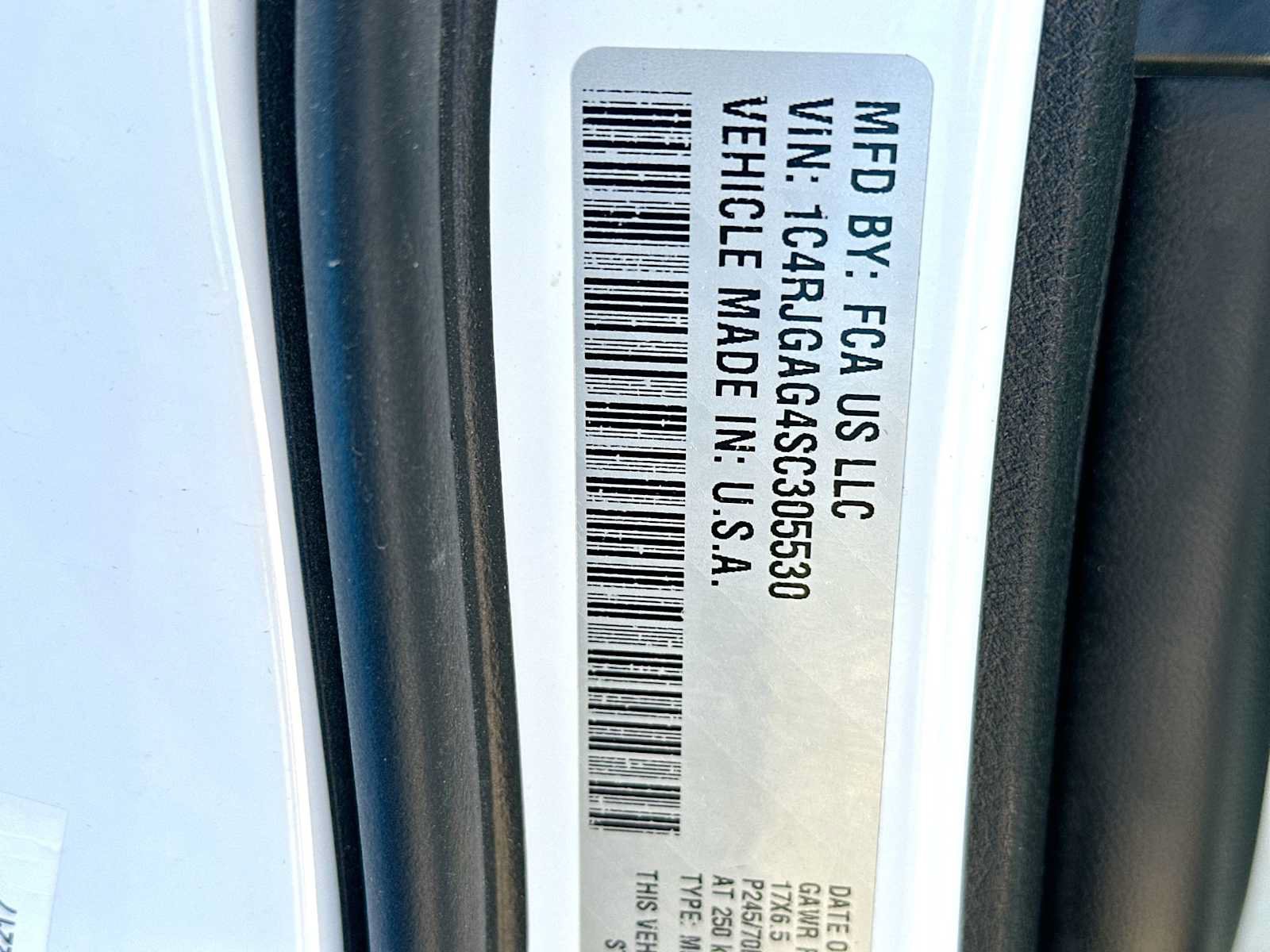 Used 2025 Jeep Grand Cherokee Laredo w/ MOPAR Finishing Package RWD image 22