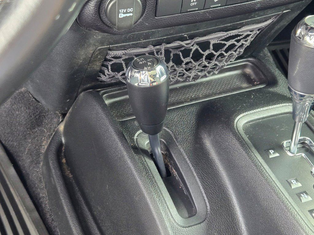 Used 2017 Jeep Wrangler Unlimited Willys image 23