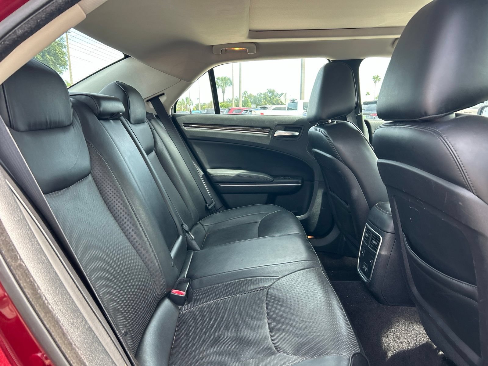 Used 2017 Chrysler 300 C w/ Safetytec Plus Group RWD image 11