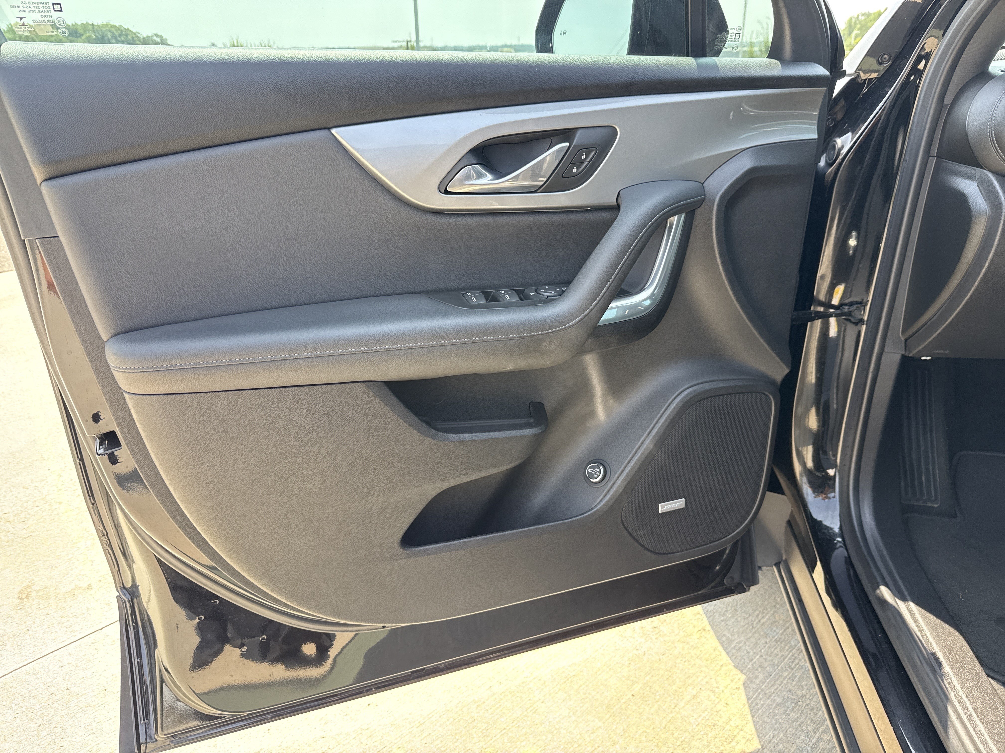 Used 2020 Chevrolet Blazer LT w/ Sound & Technology Package FWD image 14