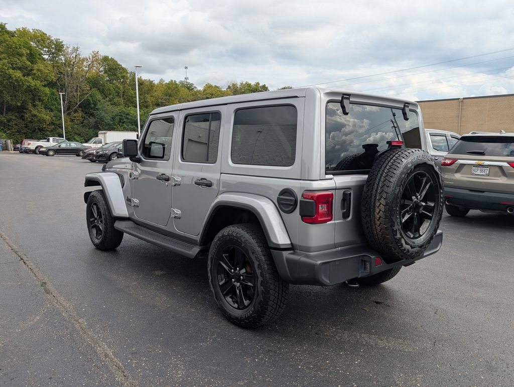 Used 2021 Jeep Wrangler Unlimited Sahara AWD/4WD image 5