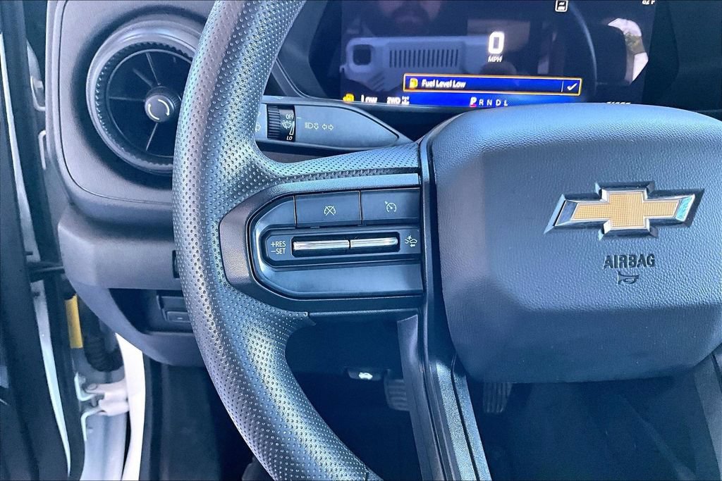 Used 2024 Chevrolet Colorado W/T AWD/4WD image 7