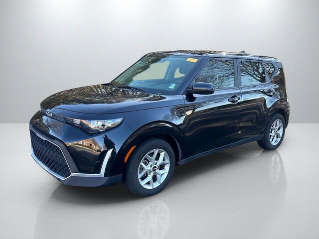 Certified 2024 Kia Soul S image 3