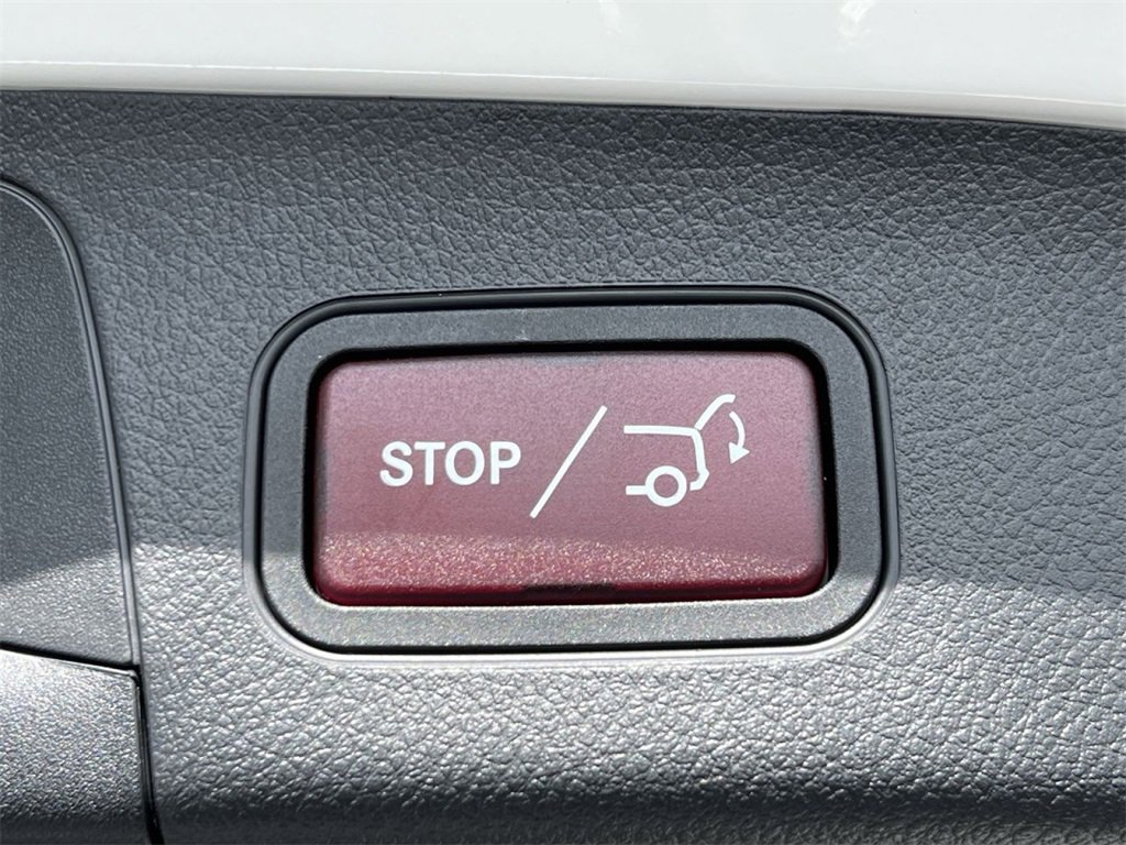 Certified 2025 Mercedes-Benz GLA 250 4MATIC image 24