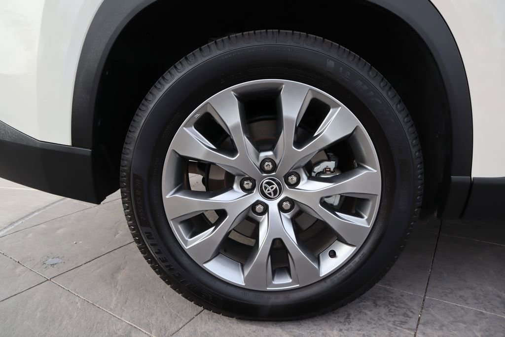 Used 2024 Toyota Grand Highlander Limited image 32