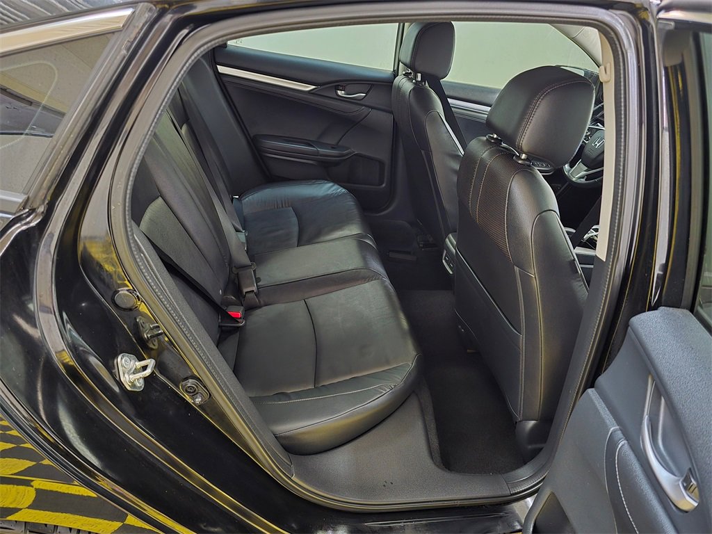 Used 2016 Honda Civic Touring image 12