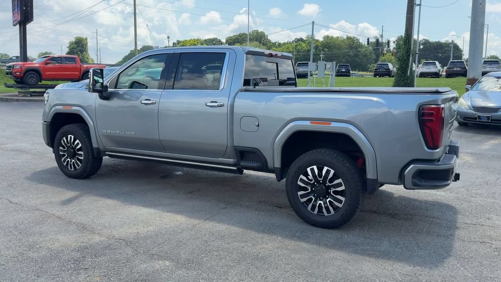 Used 2025 GMC Sierra 2500 Denali Ultimate AWD/4WD image 4