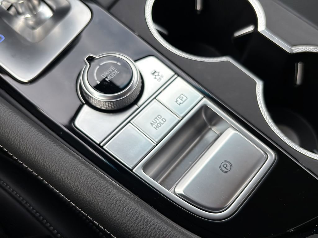 Certified 2026 Genesis G70 2.5T image 32