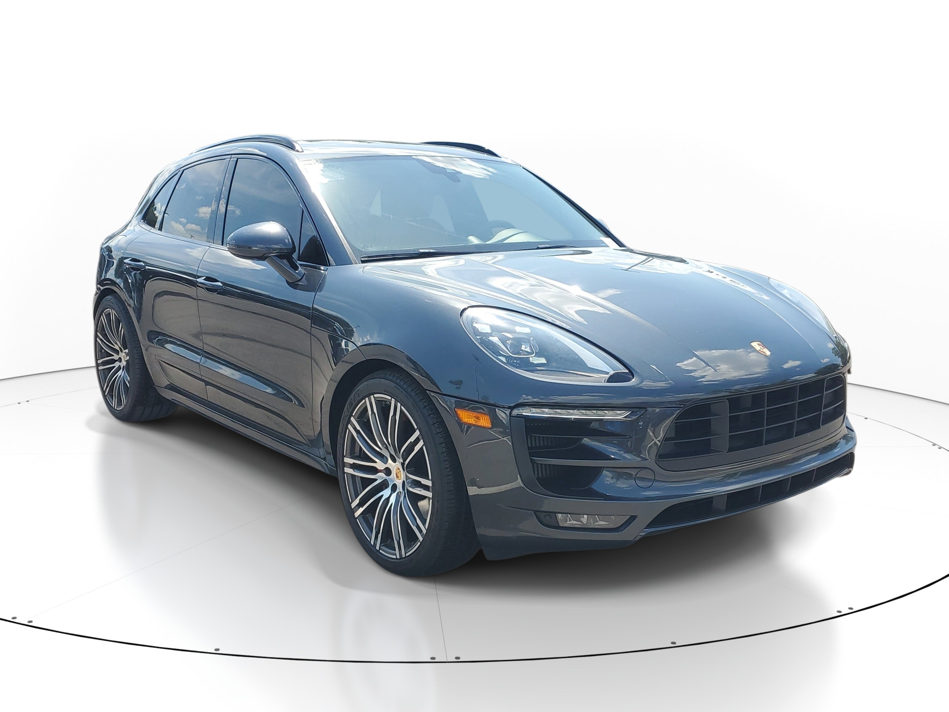 Used 2017 Porsche Macan GTS AWD/4WD image 2