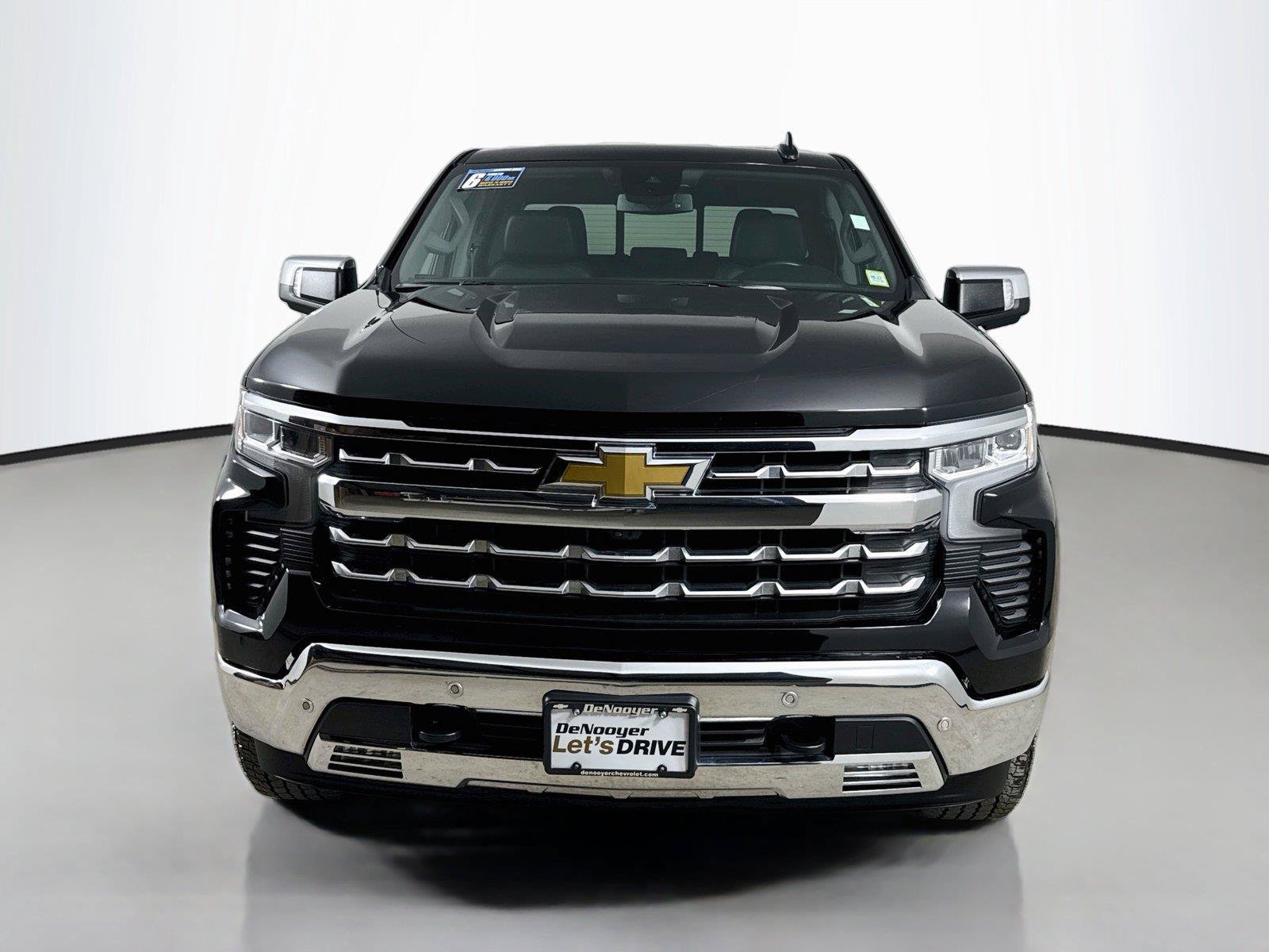 Used 2022 Chevrolet Silverado 1500 LTZ w/ LTZ Premium Package AWD/4WD image 8