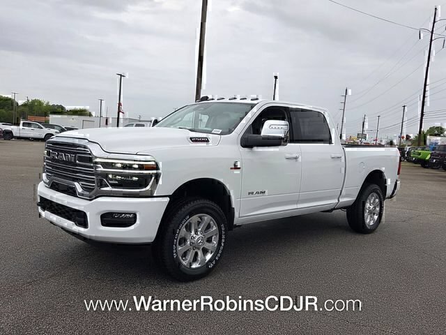 New 2026 RAM 2500 Laramie AWD/4WD image 3