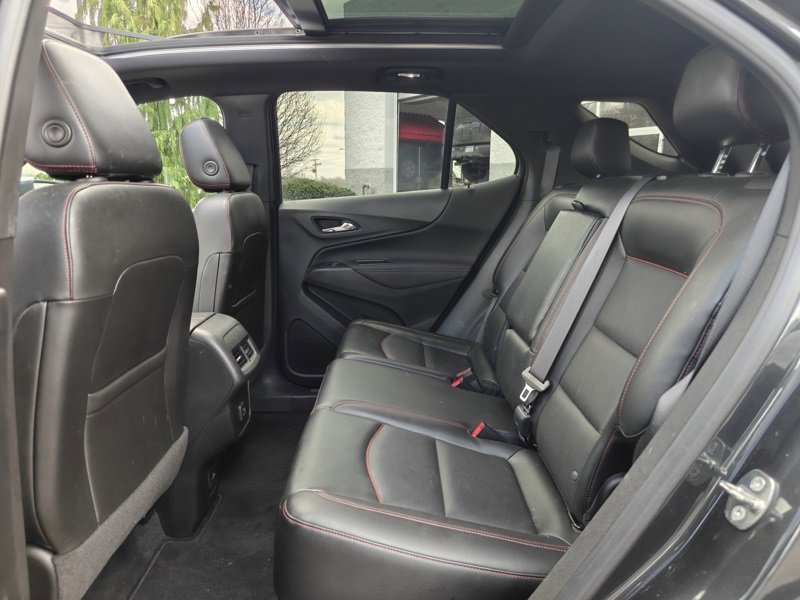 Used 2022 Chevrolet Equinox RS w/ RS Leather Package image 21