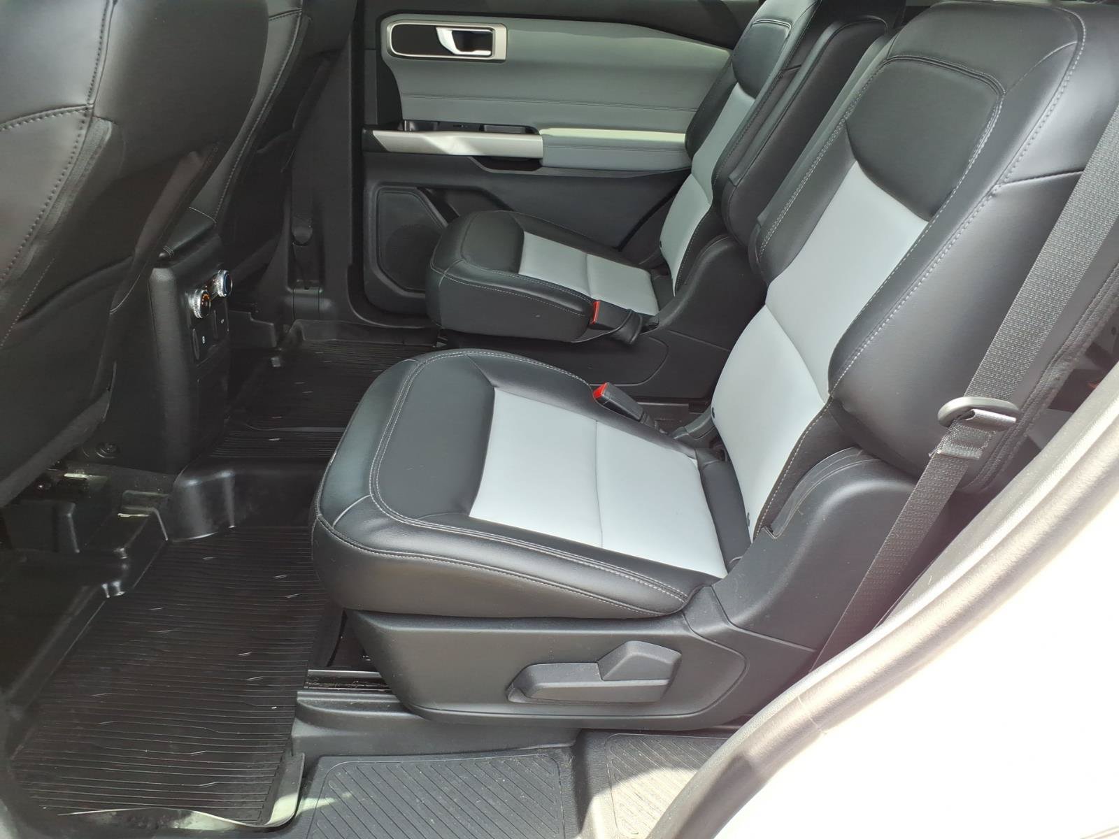 Certified 2023 Ford Explorer XLT w/ Equipment Group 202A AWD/4WD image 12