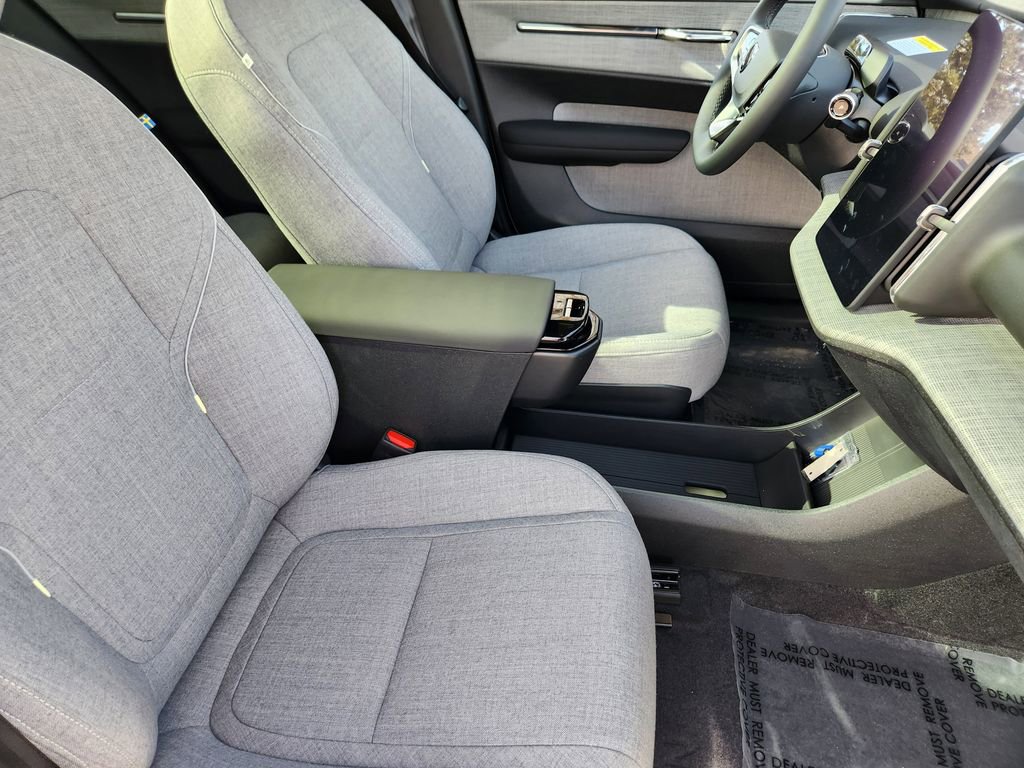 New 2026 Volvo EX30 Ultra w/ Climate Package image 4