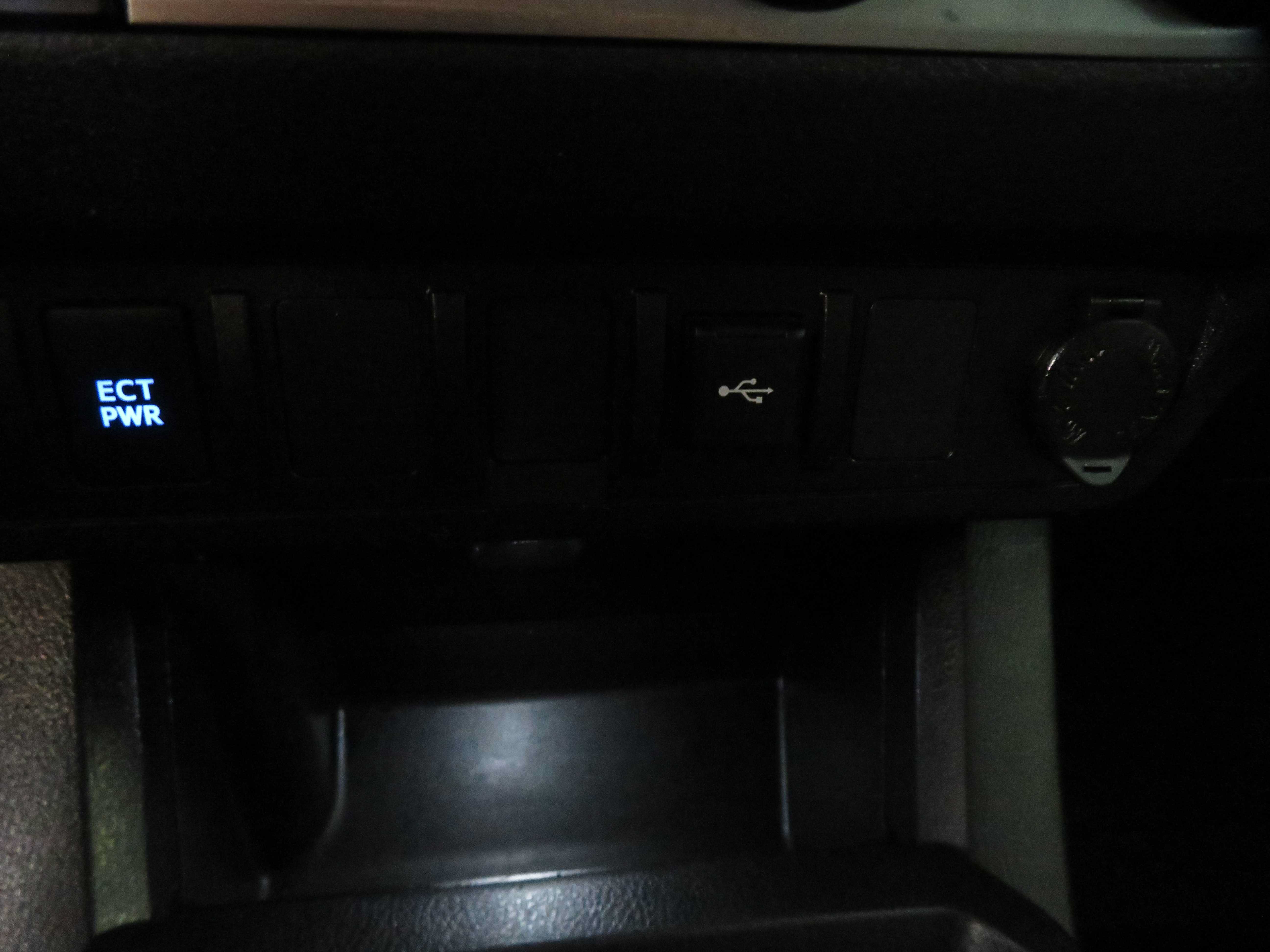 Used 2020 Toyota Tacoma SR AWD/4WD image 42