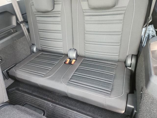 Used 2024 Volkswagen Tiguan S FWD image 33